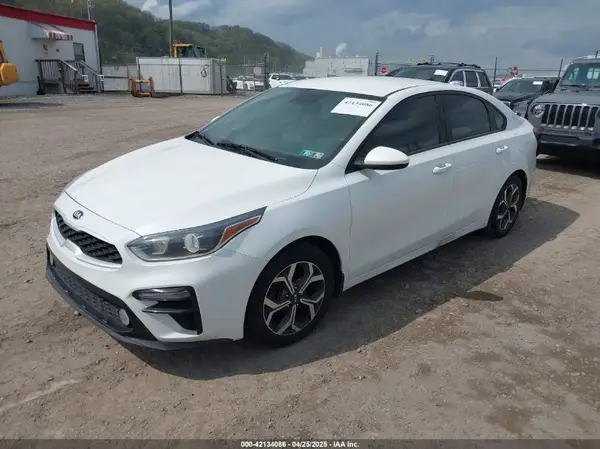 3KPF24AD4ME313658 2021 KIA FORTE - Image 2