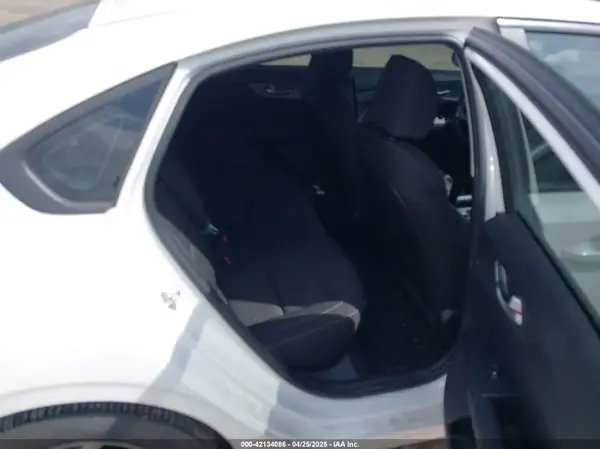 3KPF24AD4ME313658 2021 KIA FORTE - Image 8