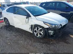 3KPF24AD4ME313921 2021 KIA FORTE