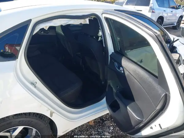 3KPF24AD4ME313921 2021 KIA FORTE - Image 8
