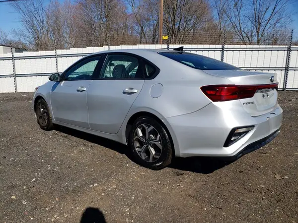 3KPF24AD4ME315751 2021 KIA FORTE - Image 2