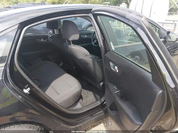 3KPF24AD4ME319315 2021 KIA FORTE - Image 8