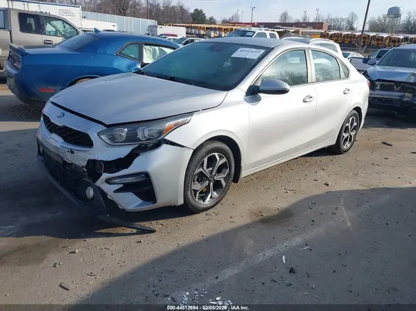 3KPF24AD4ME321260 2021 KIA FORTE - Image 2