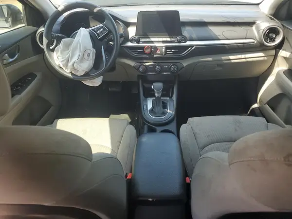 3KPF24AD4ME325146 2021 KIA FORTE - Image 8