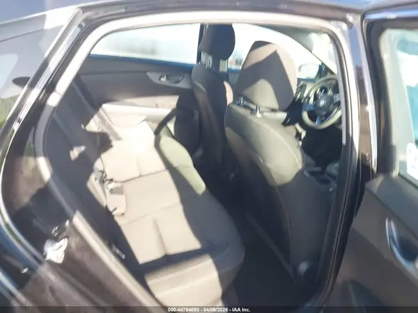 3KPF24AD4ME325244 2021 KIA FORTE - Image 8
