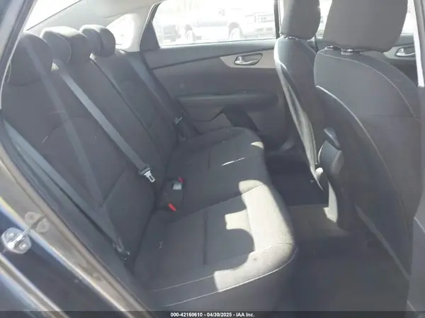 3KPF24AD4ME326202 2021 KIA FORTE - Image 8