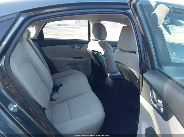 3KPF24AD4ME330623 2021 KIA FORTE - Image 8