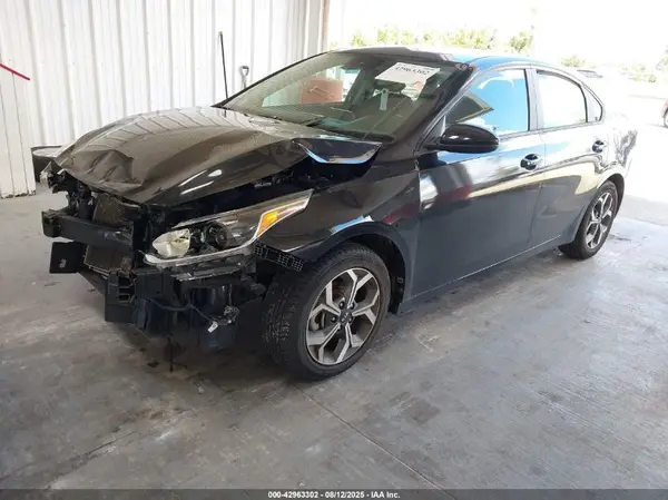 3KPF24AD4ME332534 2021 KIA FORTE - Image 2