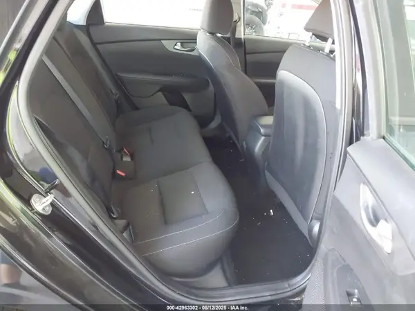 3KPF24AD4ME332534 2021 KIA FORTE - Image 8