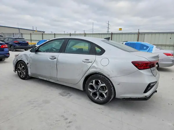 3KPF24AD4ME336888 2021 KIA FORTE - Image 2