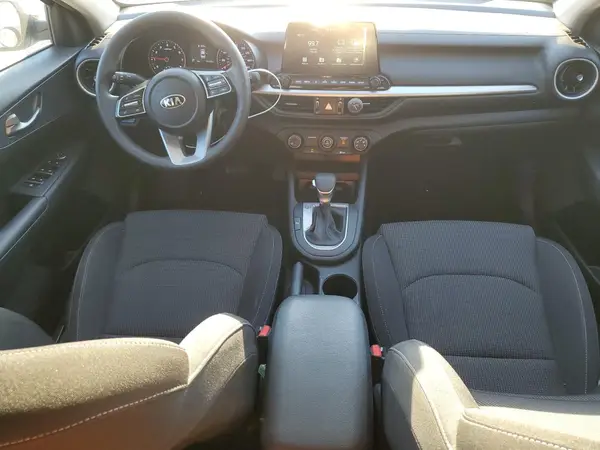 3KPF24AD4ME339645 2021 KIA FORTE - Image 8