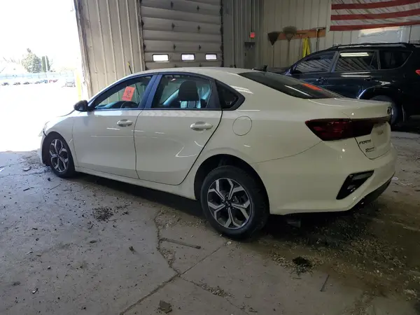 3KPF24AD4ME347499 2021 KIA FORTE - Image 2