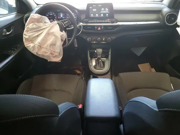 3KPF24AD4ME347499 2021 KIA FORTE - Image 8