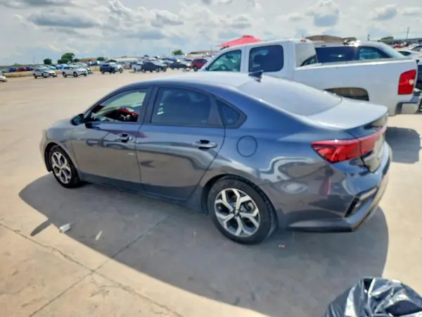 3KPF24AD4ME349754 2021 KIA FORTE - Image 2