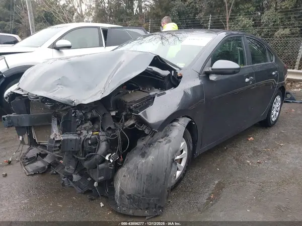 3KPF24AD4ME350001 2021 KIA FORTE - Image 2