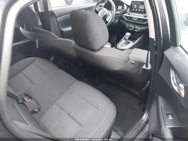 3KPF24AD4ME350001 2021 KIA FORTE - Image 8