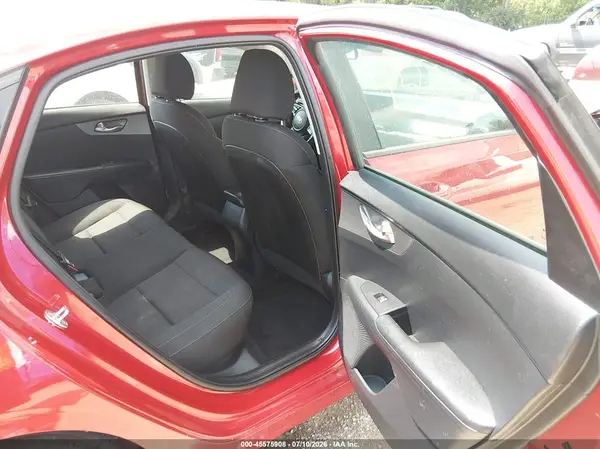 3KPF24AD4ME351701 2021 KIA FORTE - Image 8