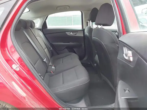 3KPF24AD4ME351729 2021 KIA FORTE - Image 8