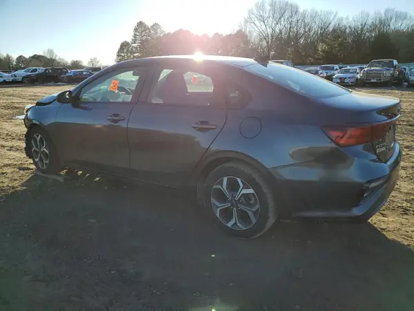 3KPF24AD4ME352220 2021 KIA FORTE - Image 2