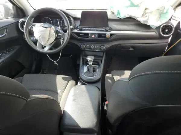 3KPF24AD4ME352315 2021 KIA FORTE - Image 8