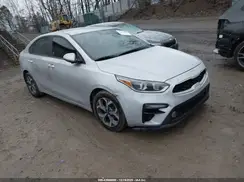 3KPF24AD4ME352976 2021 KIA FORTE