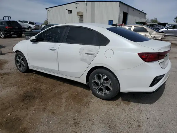 3KPF24AD4ME355473 2021 KIA FORTE - Image 2