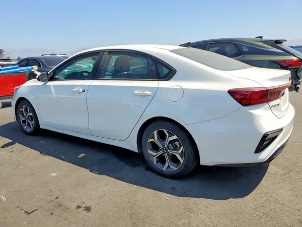 3KPF24AD4ME355571 2021 KIA FORTE - Image 2