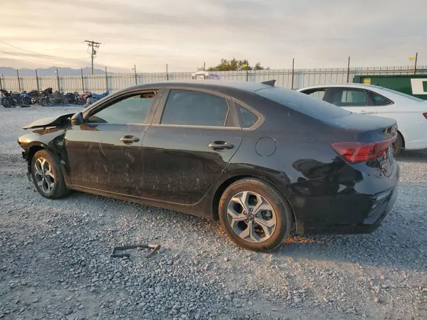 3KPF24AD4ME355814 2021 KIA FORTE - Image 2