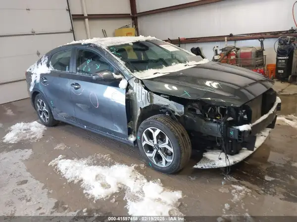3KPF24AD4ME358633 2021 KIA FORTE - Image 1