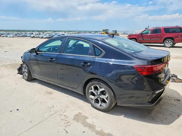 3KPF24AD4ME359443 2021 KIA FORTE - Image 2