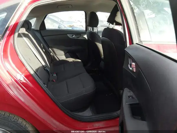 3KPF24AD4ME359538 2021 KIA FORTE - Image 8
