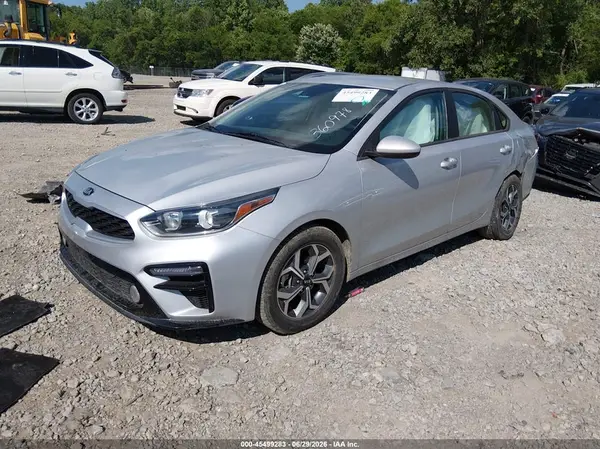 3KPF24AD4ME360978 2021 KIA FORTE - Image 2