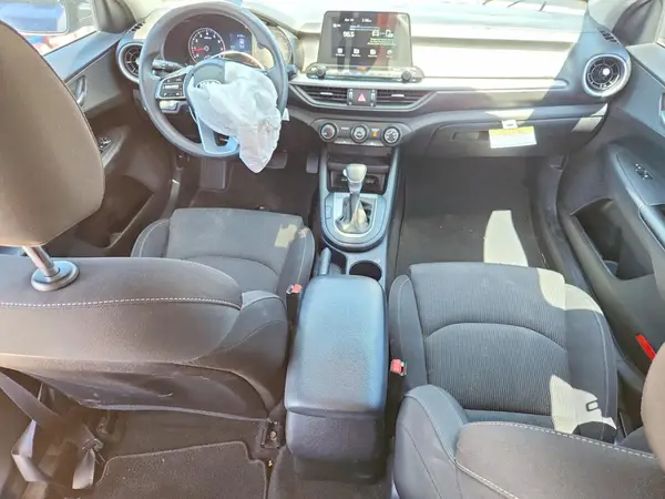 3KPF24AD4ME360981 2021 KIA FORTE - Image 8