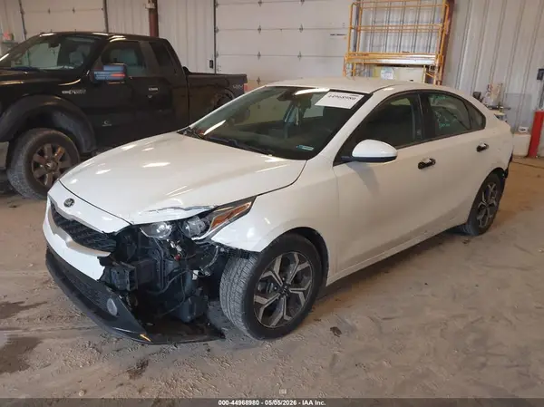 3KPF24AD4ME362973 2021 KIA FORTE - Image 2