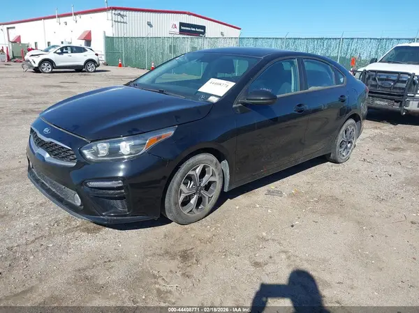 3KPF24AD4ME363086 2021 KIA FORTE - Image 2