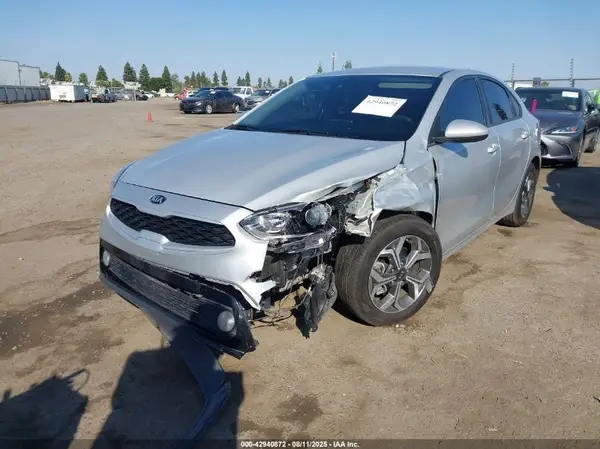 3KPF24AD4ME363766 2021 KIA FORTE - Image 2