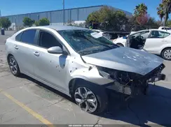 3KPF24AD4ME367073 2021 KIA FORTE