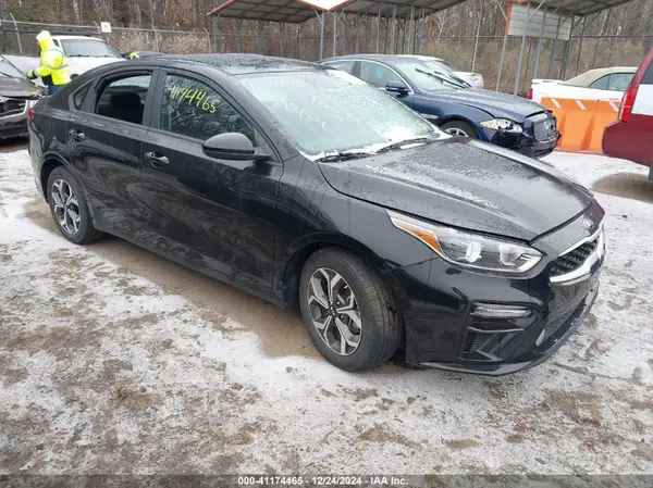 3KPF24AD4ME369373 2021 KIA FORTE - Image 1