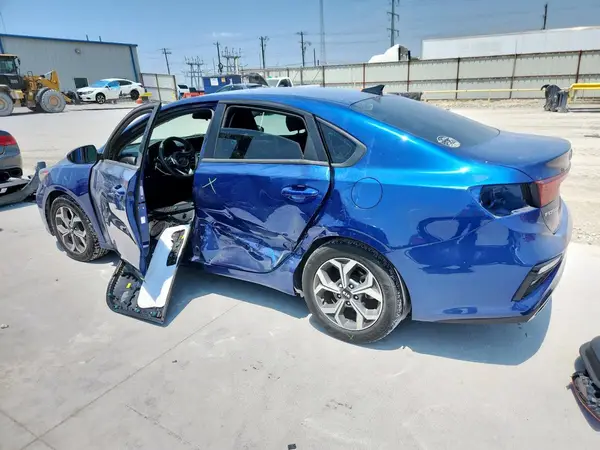 3KPF24AD4ME371043 2021 KIA FORTE - Image 2