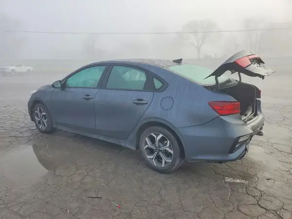 3KPF24AD4ME371317 2021 KIA FORTE - Image 2