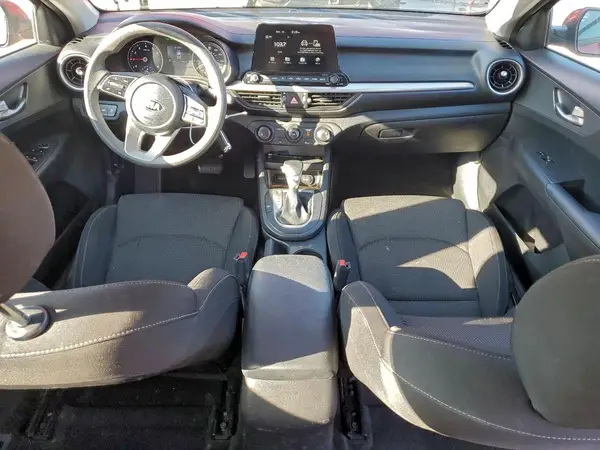 3KPF24AD4ME371396 2021 KIA FORTE - Image 8