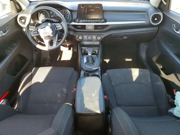 3KPF24AD4ME371639 2021 KIA FORTE - Image 8