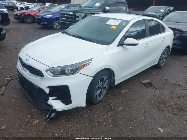 3KPF24AD4ME372046 2021 KIA FORTE - Image 2