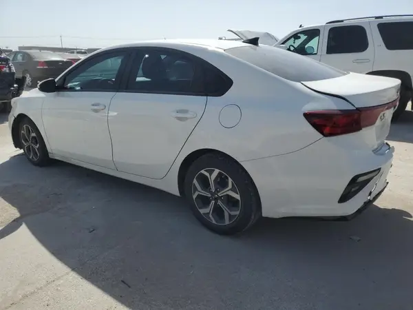 3KPF24AD4ME373813 2021 KIA FORTE - Image 2