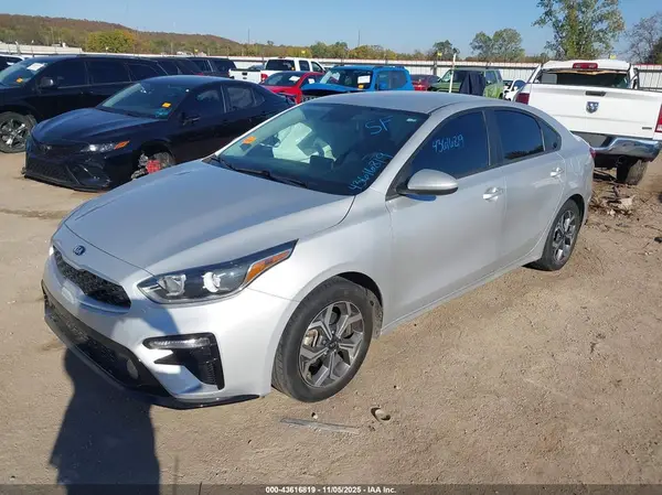 3KPF24AD4ME376288 2021 KIA FORTE - Image 2
