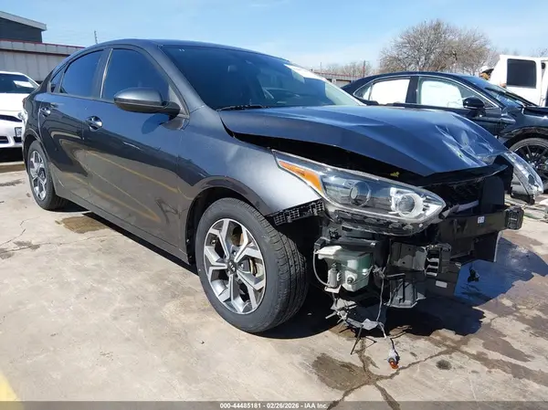 3KPF24AD4ME379918 2021 KIA FORTE - Image 1