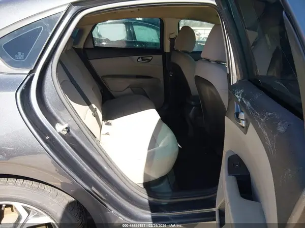 3KPF24AD4ME379918 2021 KIA FORTE - Image 8