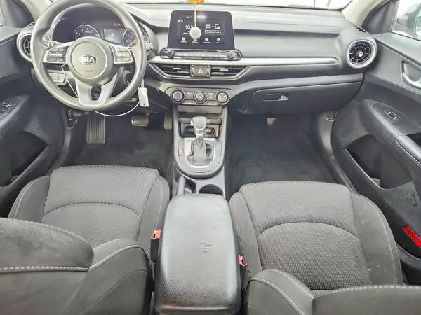 3KPF24AD4ME383399 2021 KIA FORTE - Image 8