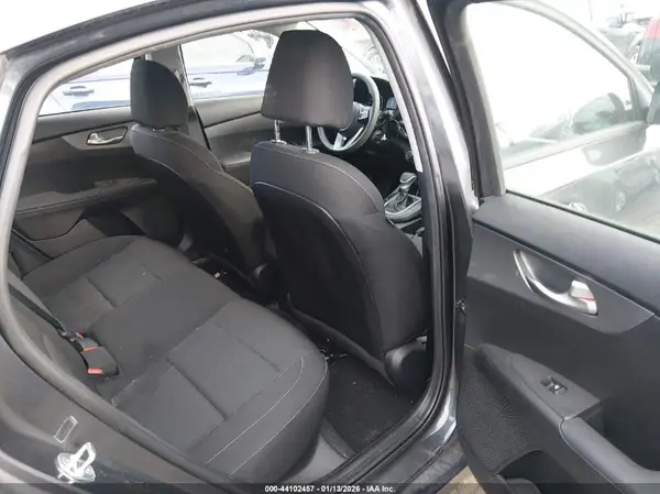 3KPF24AD4ME401593 2021 KIA FORTE - Image 8