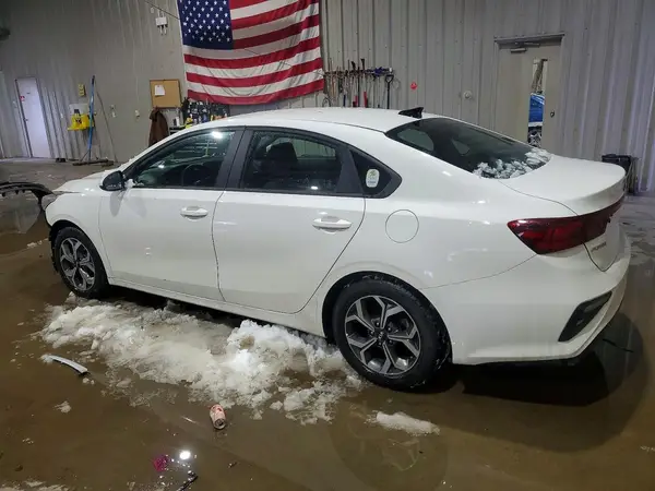 3KPF24AD4ME402579 2021 KIA FORTE - Image 2